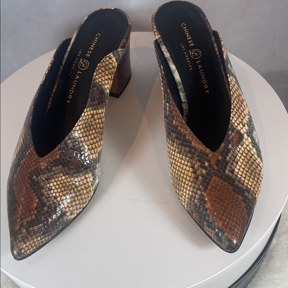 Chinese Laundry Women's Multi-Tone Snakeskin Mules , Size 9 . - Picture 8 of 10